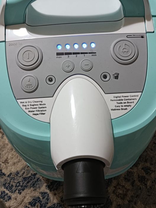 Vând aspirator Bosch 3in 1