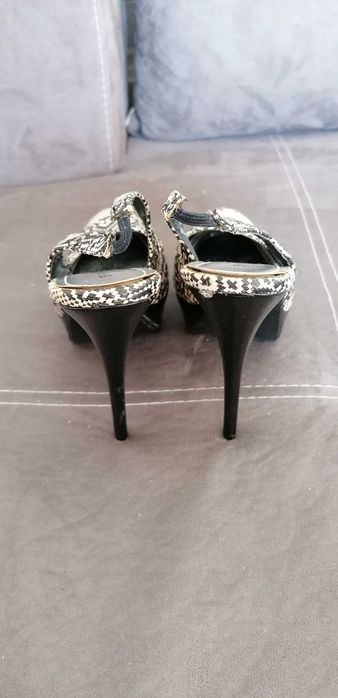 Дамски обувки на ток