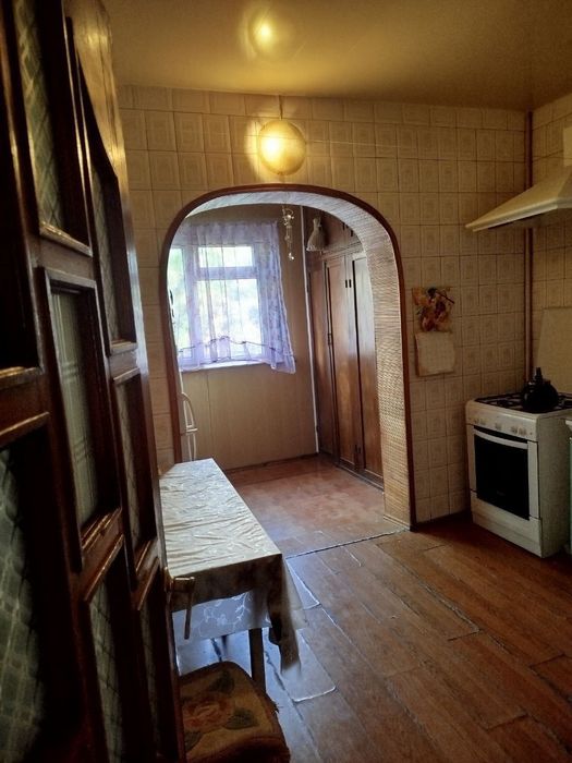 Срочно Продаётся Куйлюк Массив 4 3/3/4 кирпичный дом