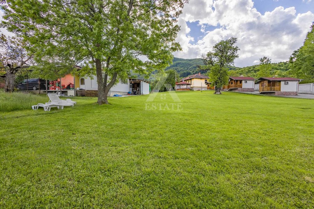 Продава се Къща в с. Заселе, Област София-област - 300 кв.м за 1834 €/кв.м - Снимка #10