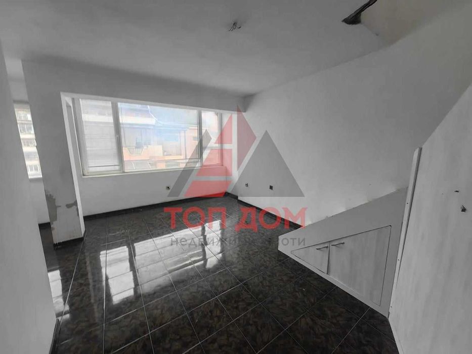 Продава се Многостаен апартамент в Варна, Зимно кино Тракия - 140 кв.м за 1036 €/кв.м - Снимка #2