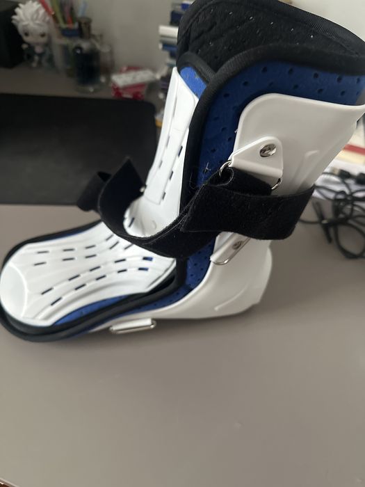 Ортез на голеностоп