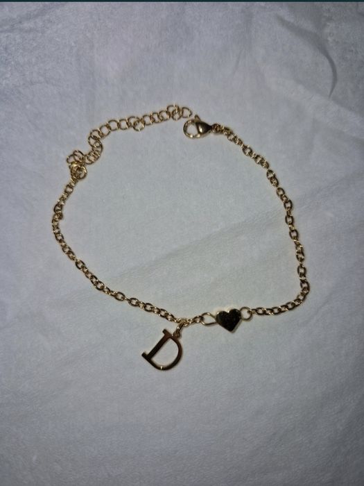 Bratara noua litera D