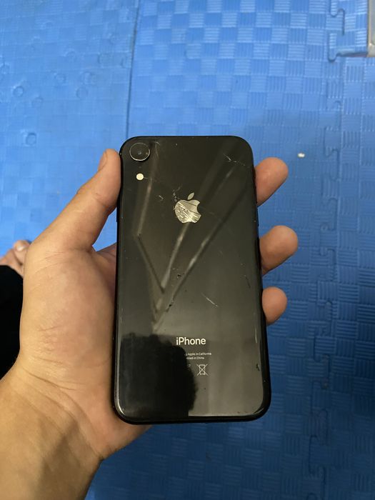 Продам iPhone xr