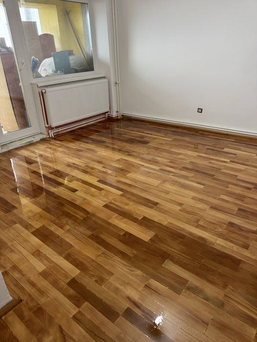 Parchet raschetare scara reconditionare lemn dusumea slefuire renovare