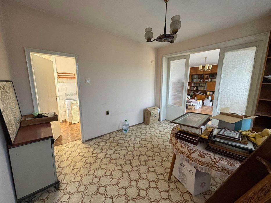 Продава се Тристаен апартамент в Велико Търново, Център - 135 кв.м за 1000 €/кв.м - Снимка #2