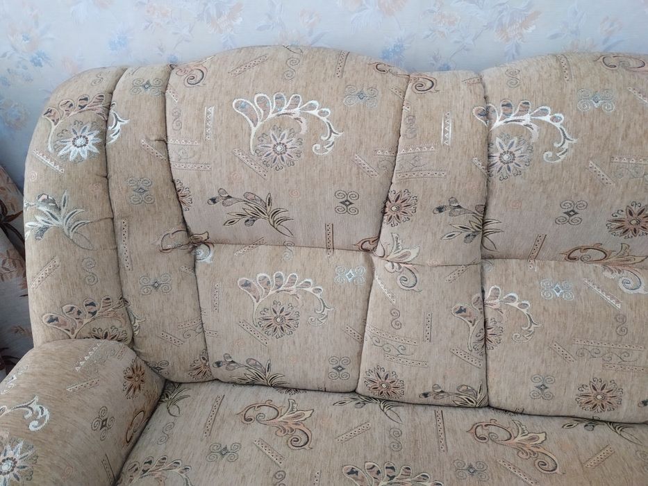 Продаю мягкую мебель.