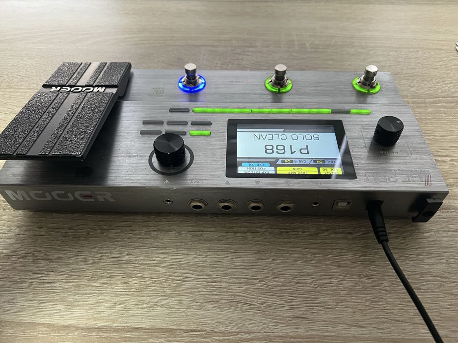 Гитарный процессор MOOER GE 200