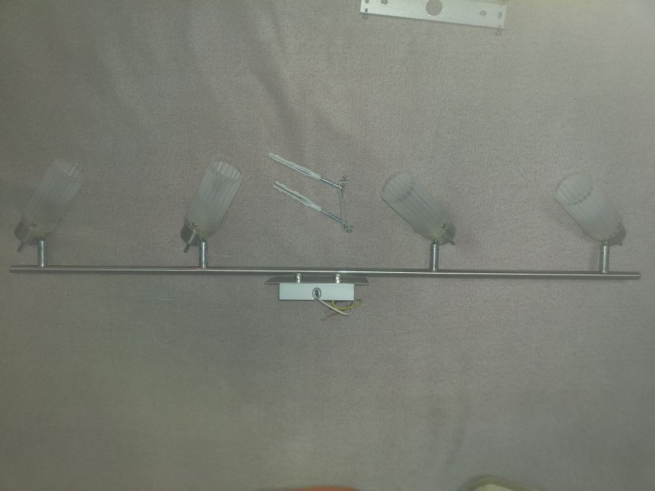 Спотове за таван