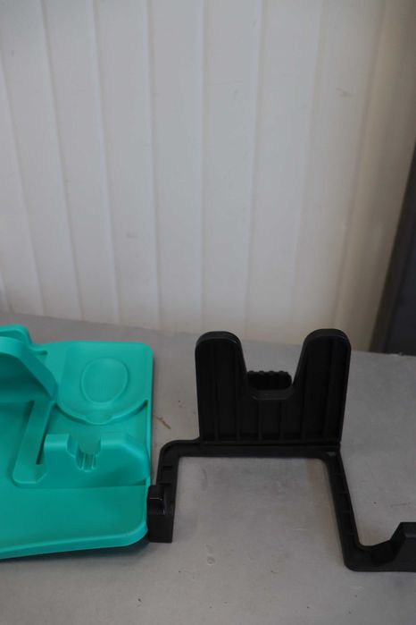 Силиконова поставка за прибори The Online Falcon