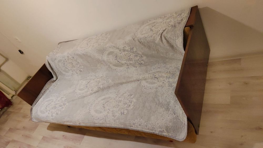 Продам диван в хорошем состоянии б.у