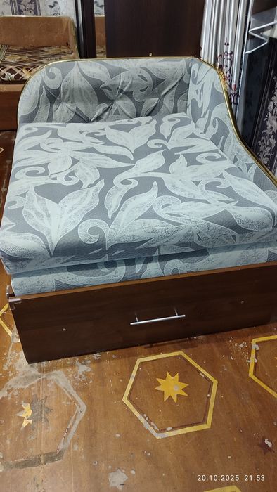 Продам кресло кровать.