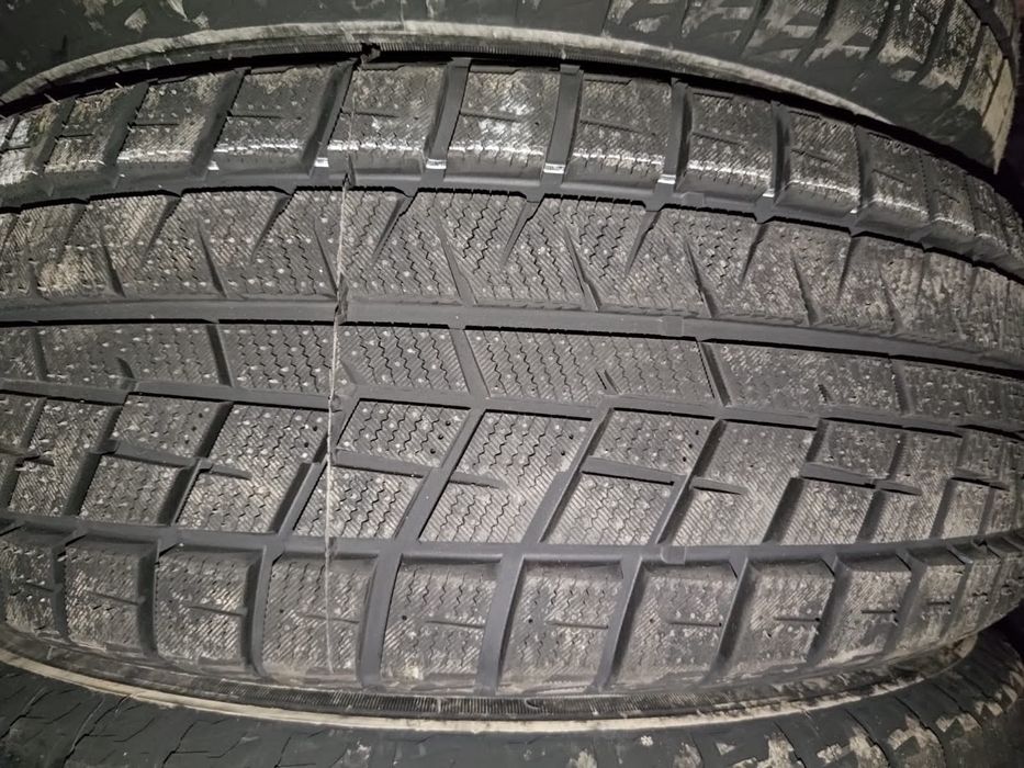Rapid 235/45R18 Ice Knight