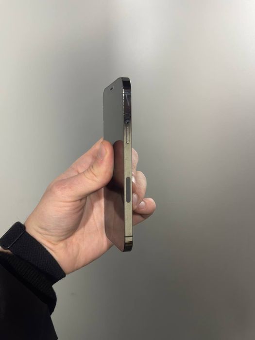 Iphone 12 pro sotiladi