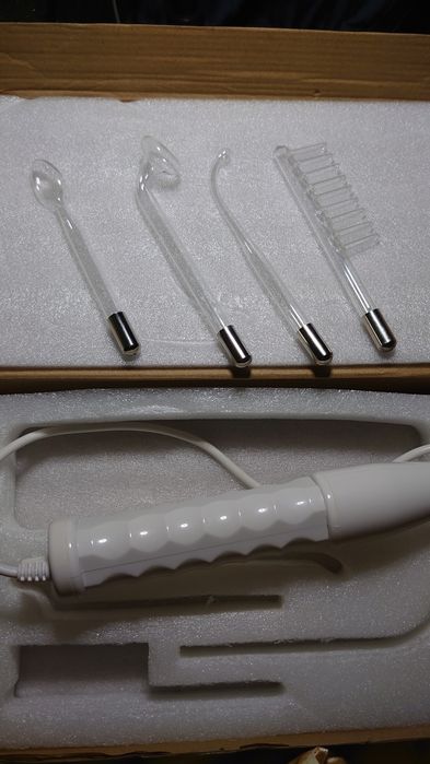 Проектор, дарсонваль, кошелек