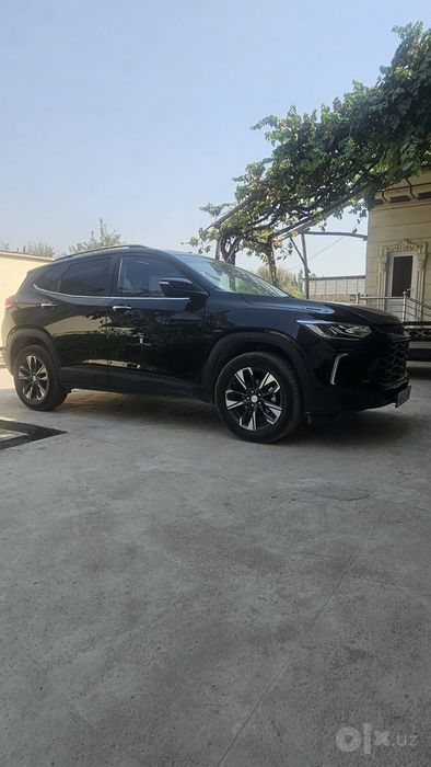 Tracker 2 Premier 2023 yil 57.000 probeg