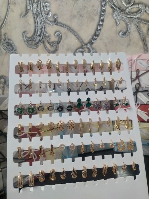 Продам сережки новые