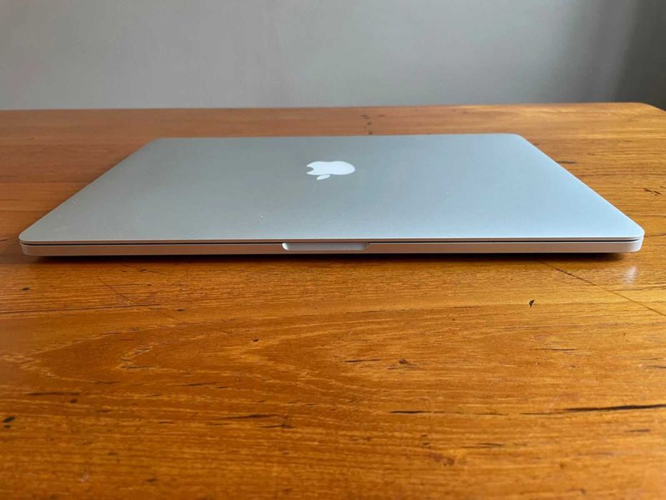 Macbook Pro (Retina, 15 inch, Mid 2015) 16GB RAM 512GB SSD
