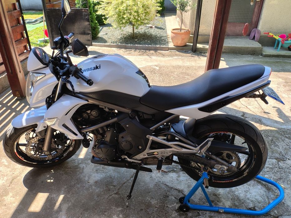 Kawasaki er6n  2010