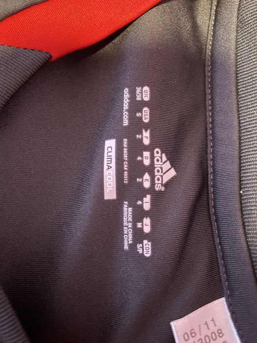 Оригинален екип Liverpool FC - Adidas (2011) – фланелка S + шорти M