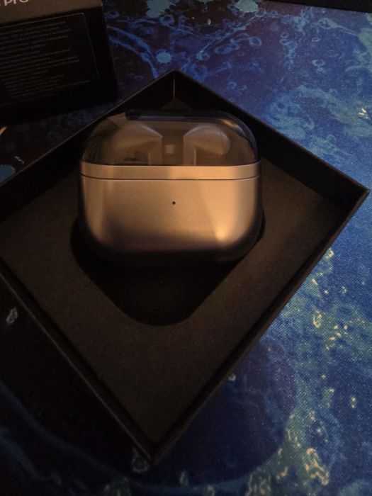 Samsung Galaxy Buds 3 Pro. Неразличими от нови . Оригинални