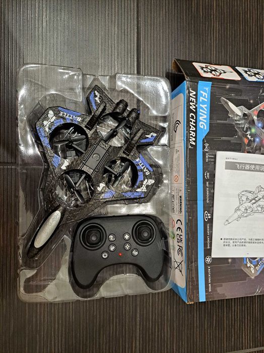 Самолёт с пультом.