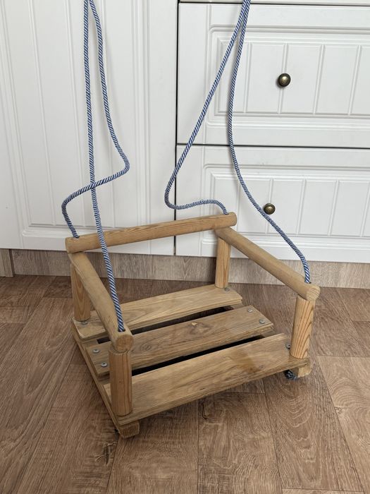 Деревянные качели