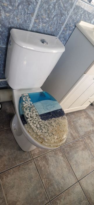 Wc GALA cu rezervor pe el