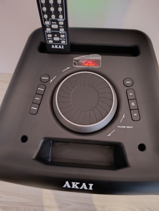 Преносима тонколона Akai (DJ880)