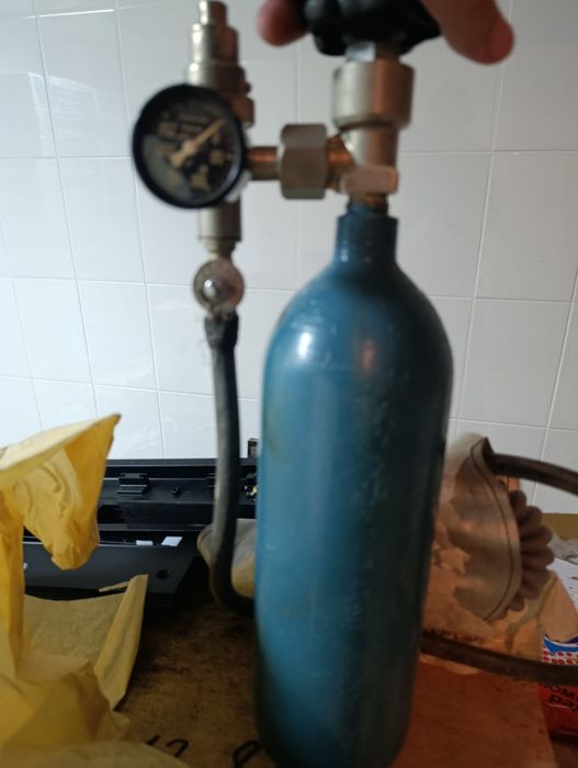 Продам кислородный балон