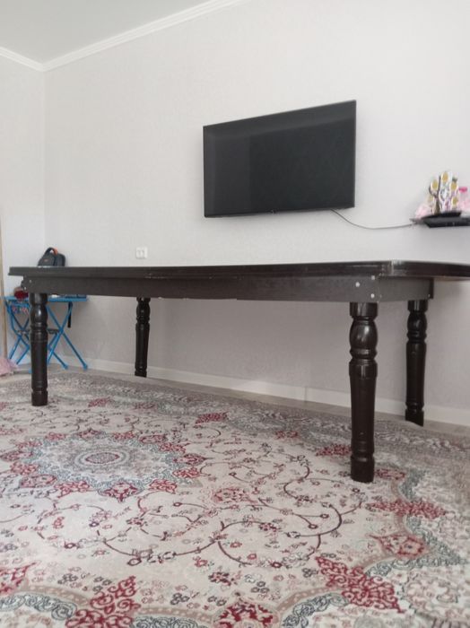 Стол, подойдёт для зала