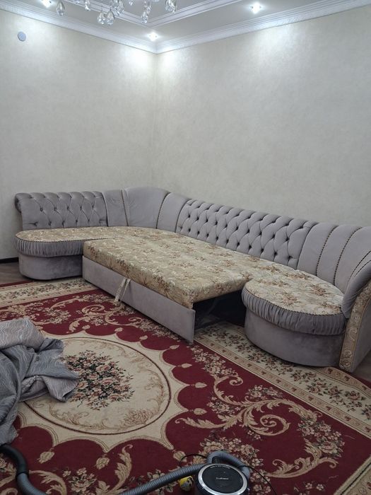 Диван угловой в отличном состоянии