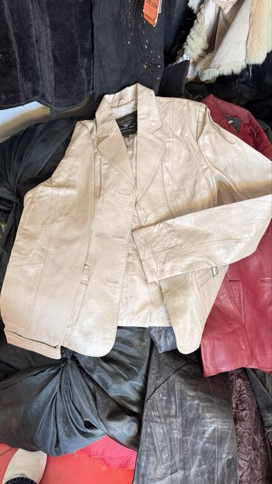 Новые вещи продаю