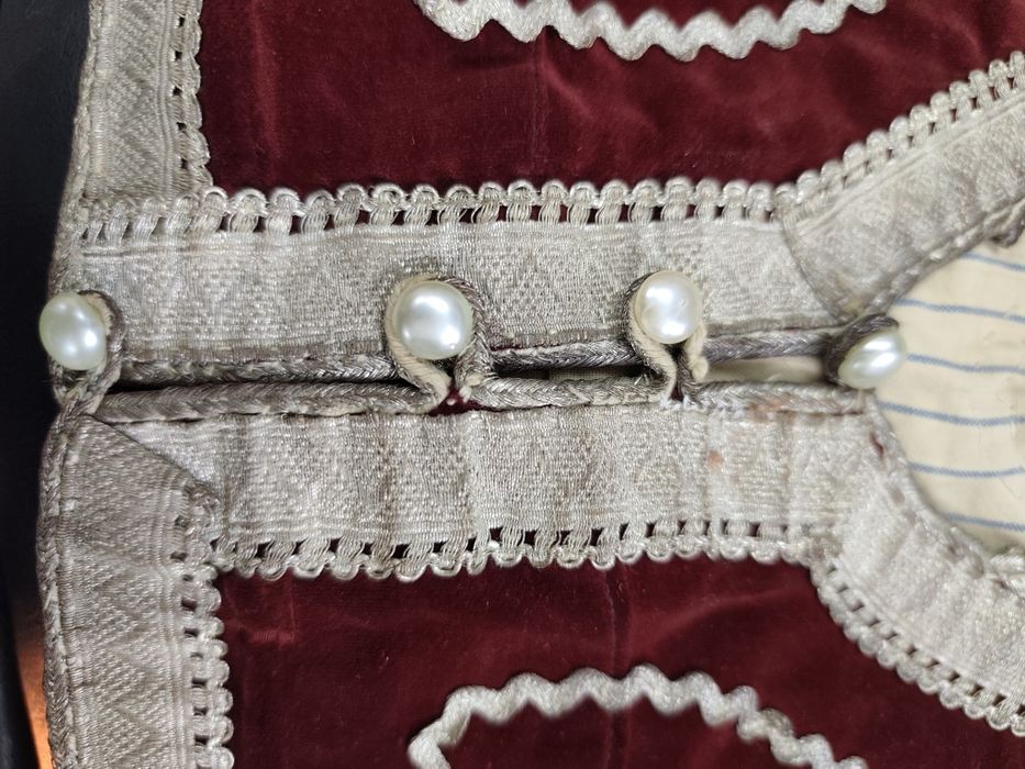 Старо елече елек носия