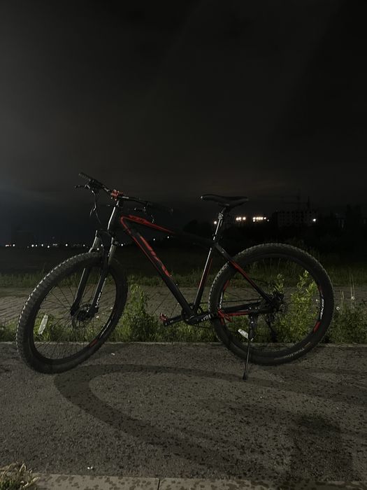 Срочно продаю кастом велосипед AXIS !!!