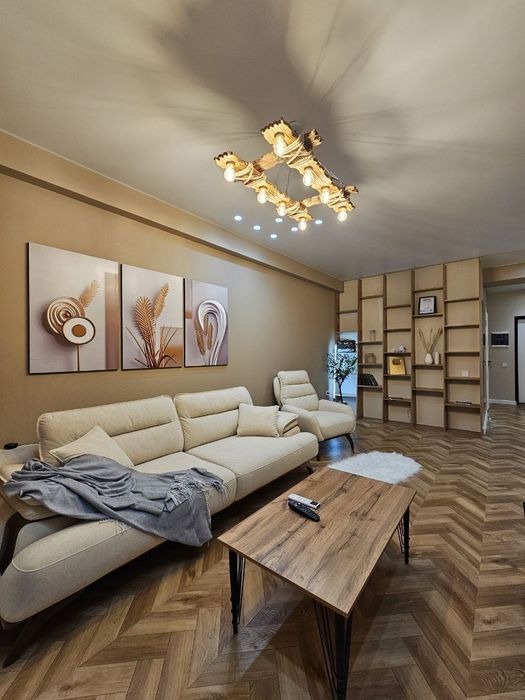 4 Срочна!!! Яккасарайский район Глинкп. 2/13/17 52м²

- Ориентир: 8 ро