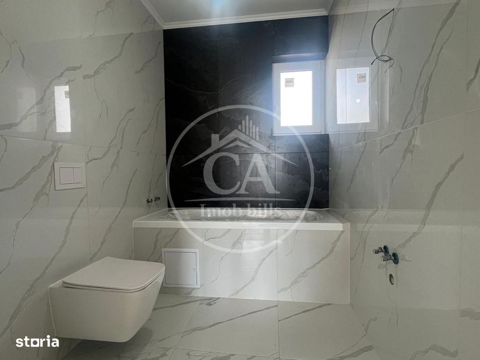 Casă de vânzare cu 4 camere în Santandrei , Bihor