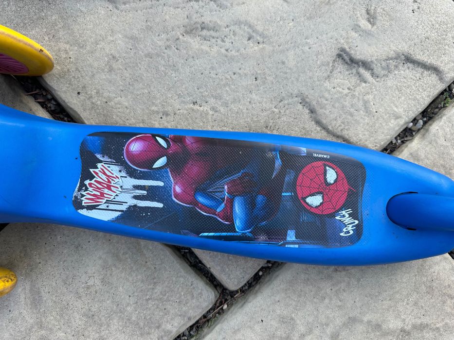 Trotinetă copii Spiderman aproape nouă nefolosită