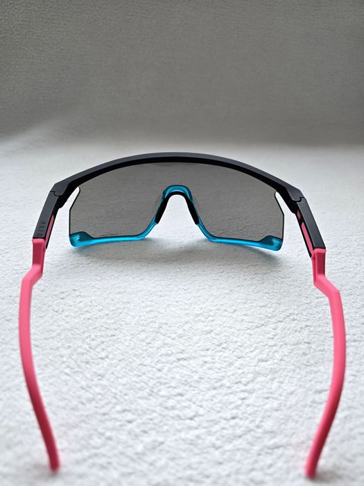 Слънчеви очила Oakley Bxtr