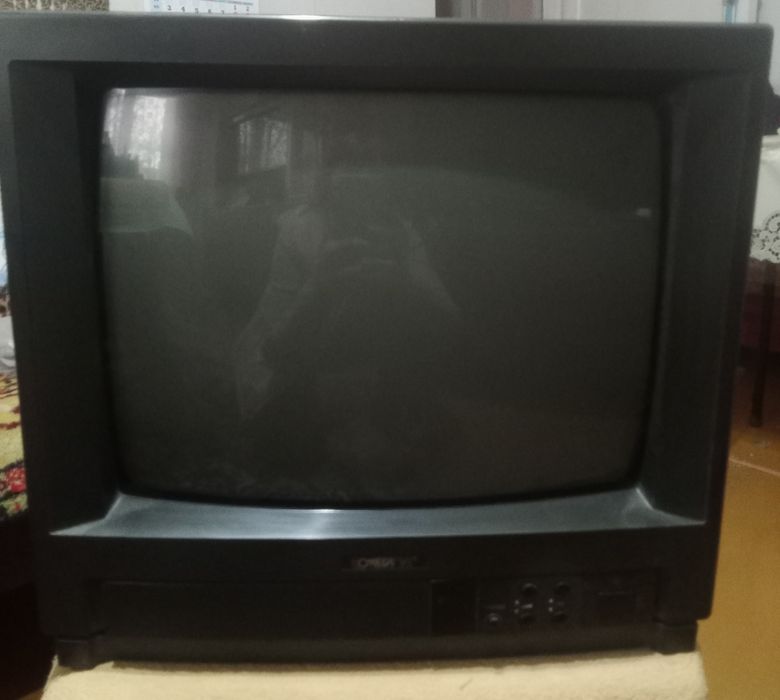 Телевизор цветной