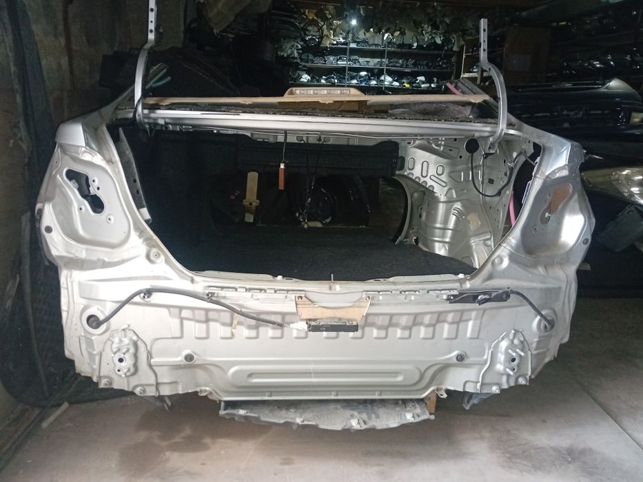 Задняя часть Toyota Camry 55