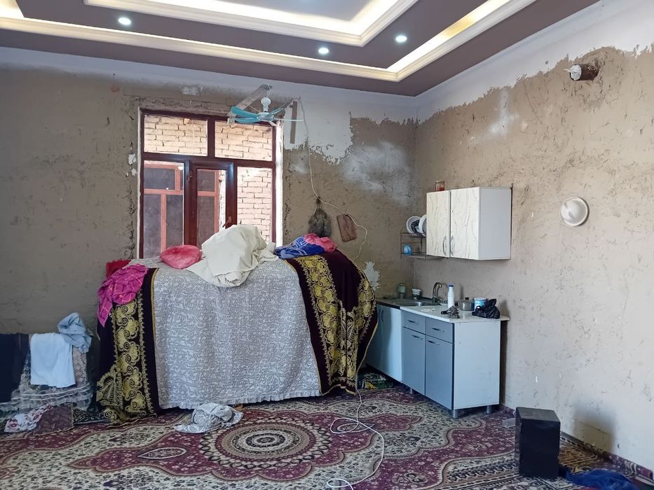 16yoʻli samo toʻyxona orqasida uy sotiladi