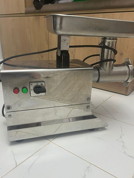 Продаётся мясорубка