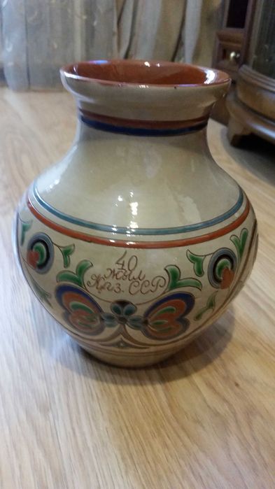 Ваза 40 лет КазССР