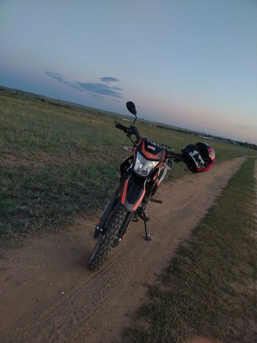 Продается мотоцикл 250 кубов эндуро