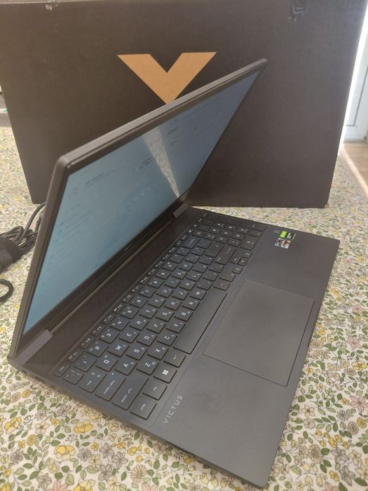 Геймърски лаптоп HP Victus 15.6 512GB 16GB