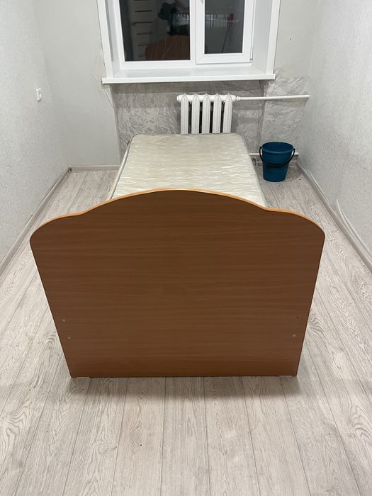 Продам кровать.
