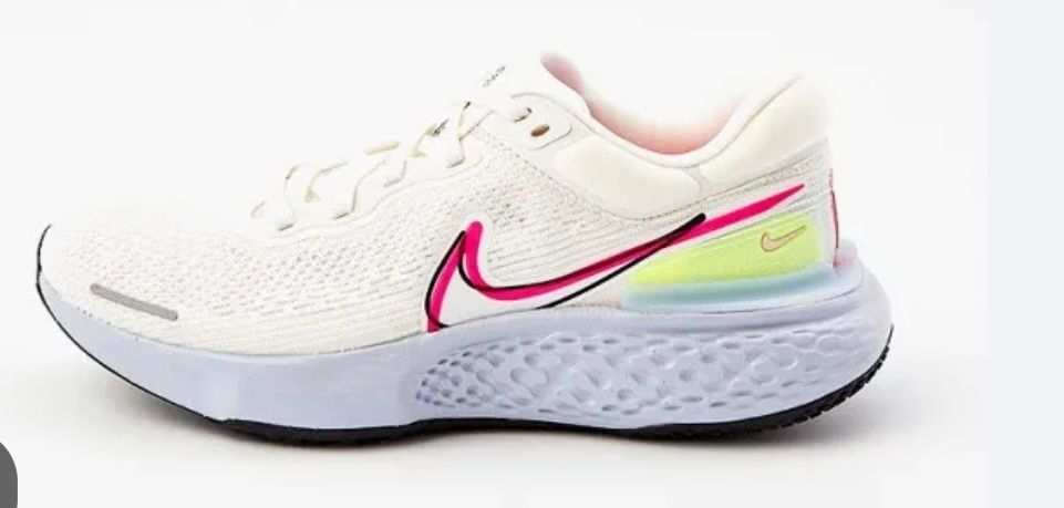 Кроссовки  nike   новые