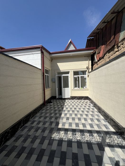 ПРОДАЕТСЯ 7 КОТТЕДЖЕЙ возле метро дустлик 6-3х комнатных и 1-одноком.