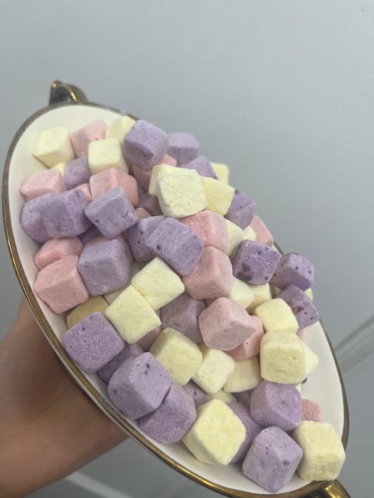 Сублимированные фрукты и мороженое